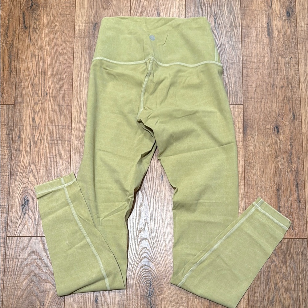 Lululemon leggings 28”